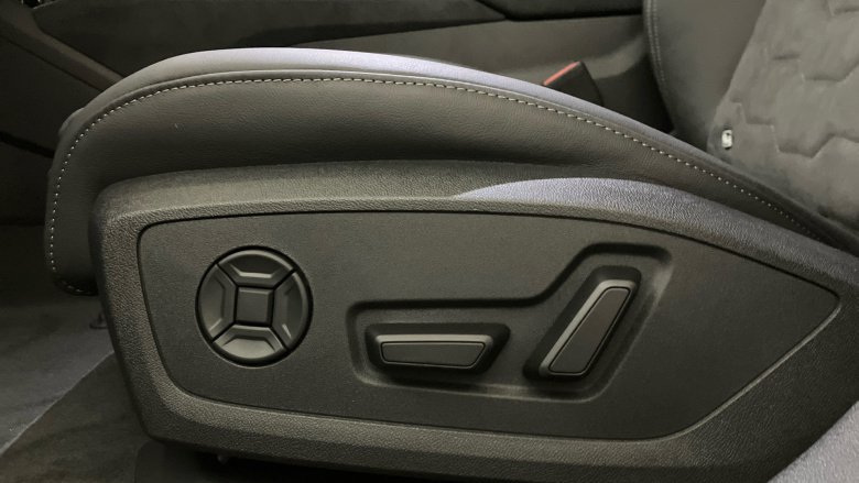 Audi A6 270kW Performance 100kWh S Line 5dr Auto Electric Estate